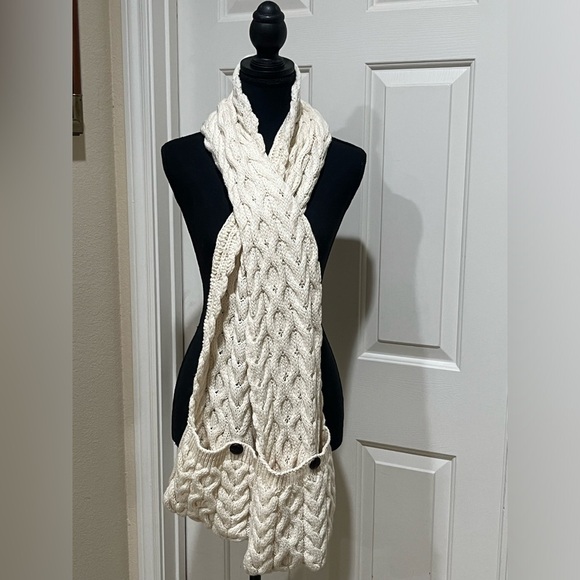 ARAN WOOLEN MILLS BEIGE POCKET SCARF! - Picture 5 of 8